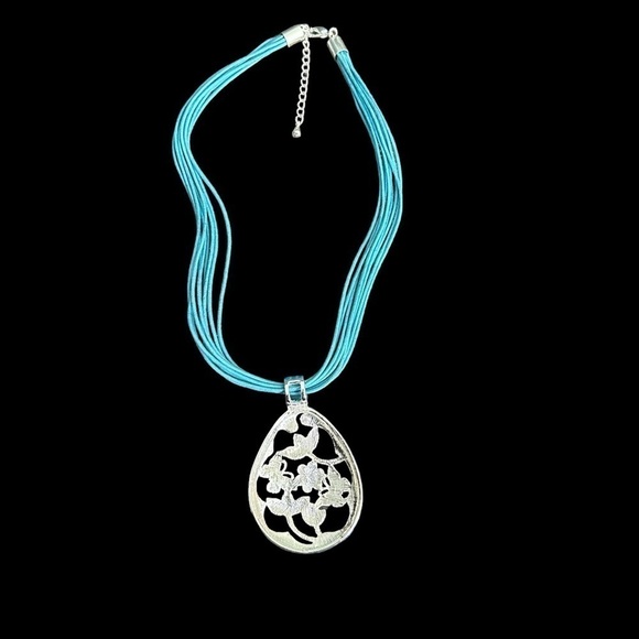 Stephan & Co. Turquoise Blue and Green Pendant Necklace of Butterflies & Flowers - Picture 9 of 10